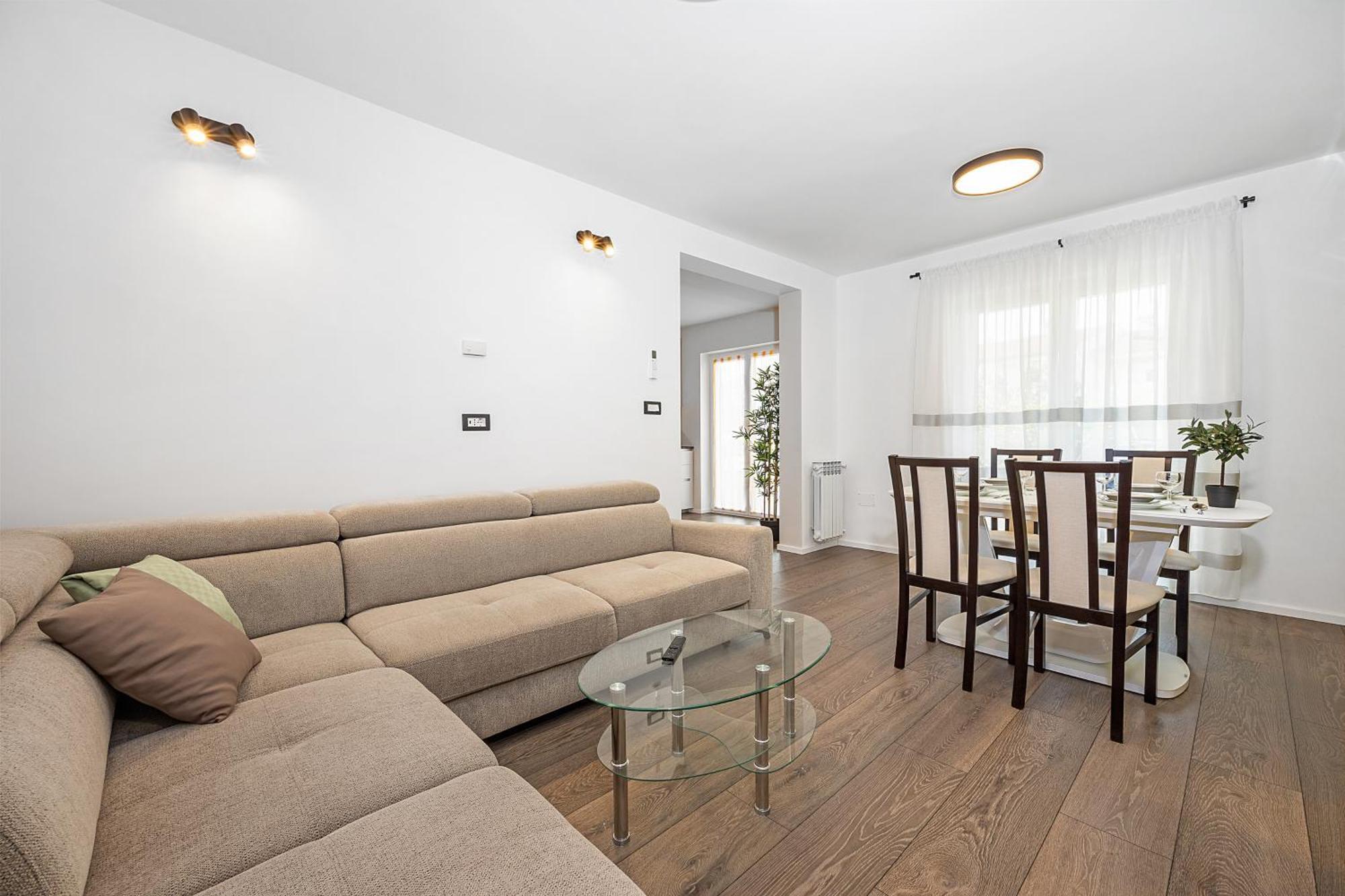 פאז'אנה Apartment Delton מראה חיצוני תמונה