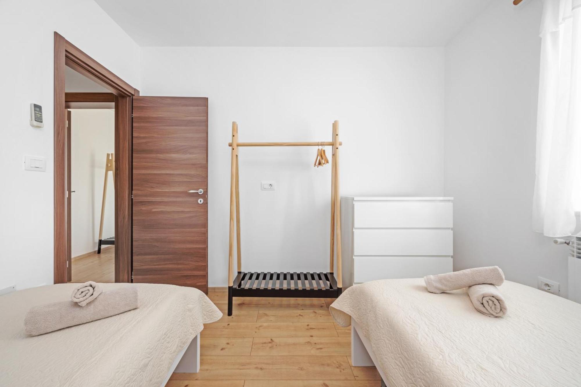 פאז'אנה Apartment Delton מראה חיצוני תמונה
