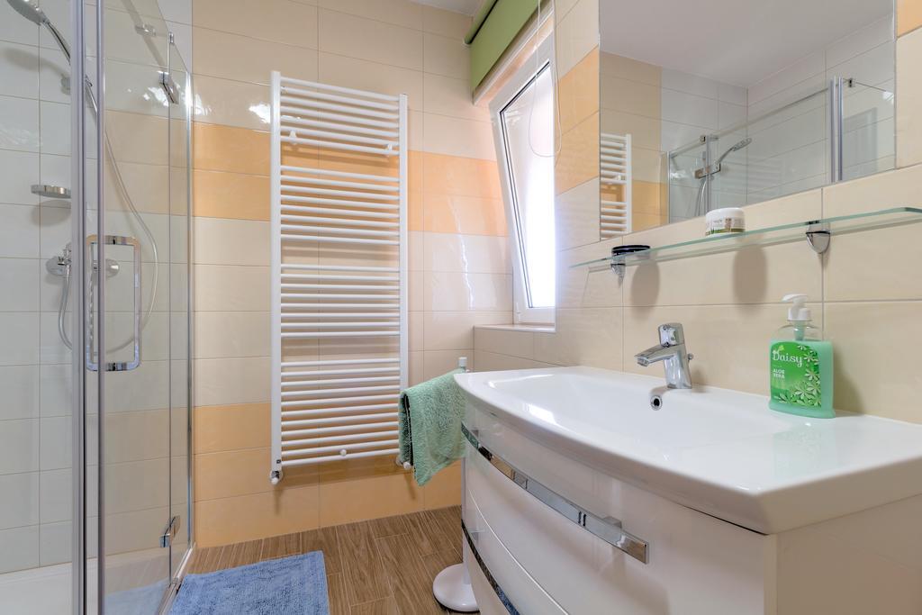 פאז'אנה Apartment Delton מראה חיצוני תמונה